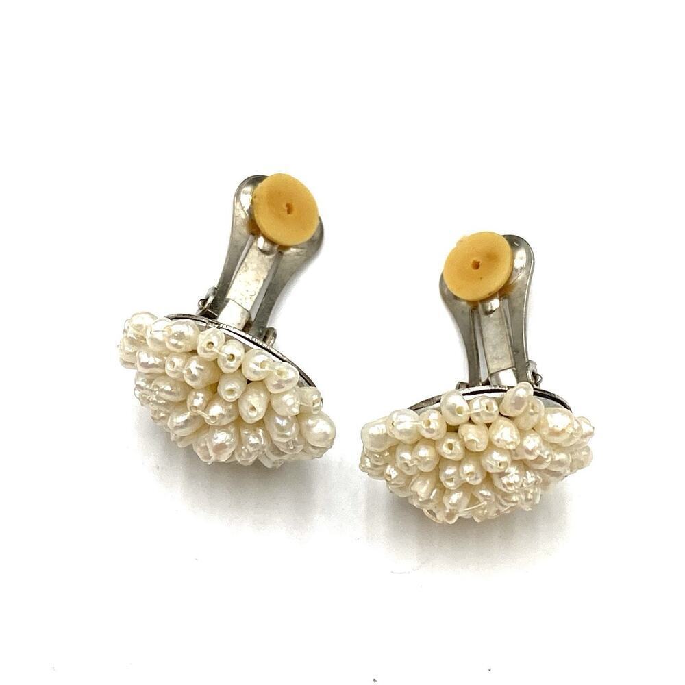 Vintage Rice Pearls Hand Wired Round Button Clip Back Earrings Clips Clip Ons - Picture 3 of 9